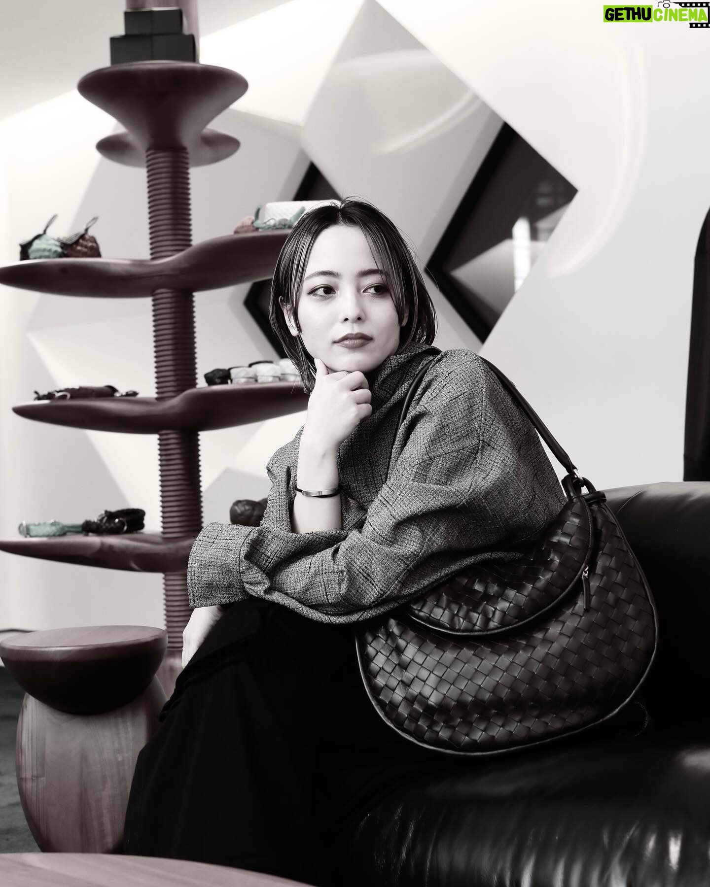 Licaxxx - 3K Likes - BOTTEGA VENETA 銀座フラッグシップ5周年おめでとうございます。ボッテガのアイコニックなバック“カバ”シリーズのアーカイブの展示を拝見しました!
#PR
#ボッテガヴェネタ
#カバ