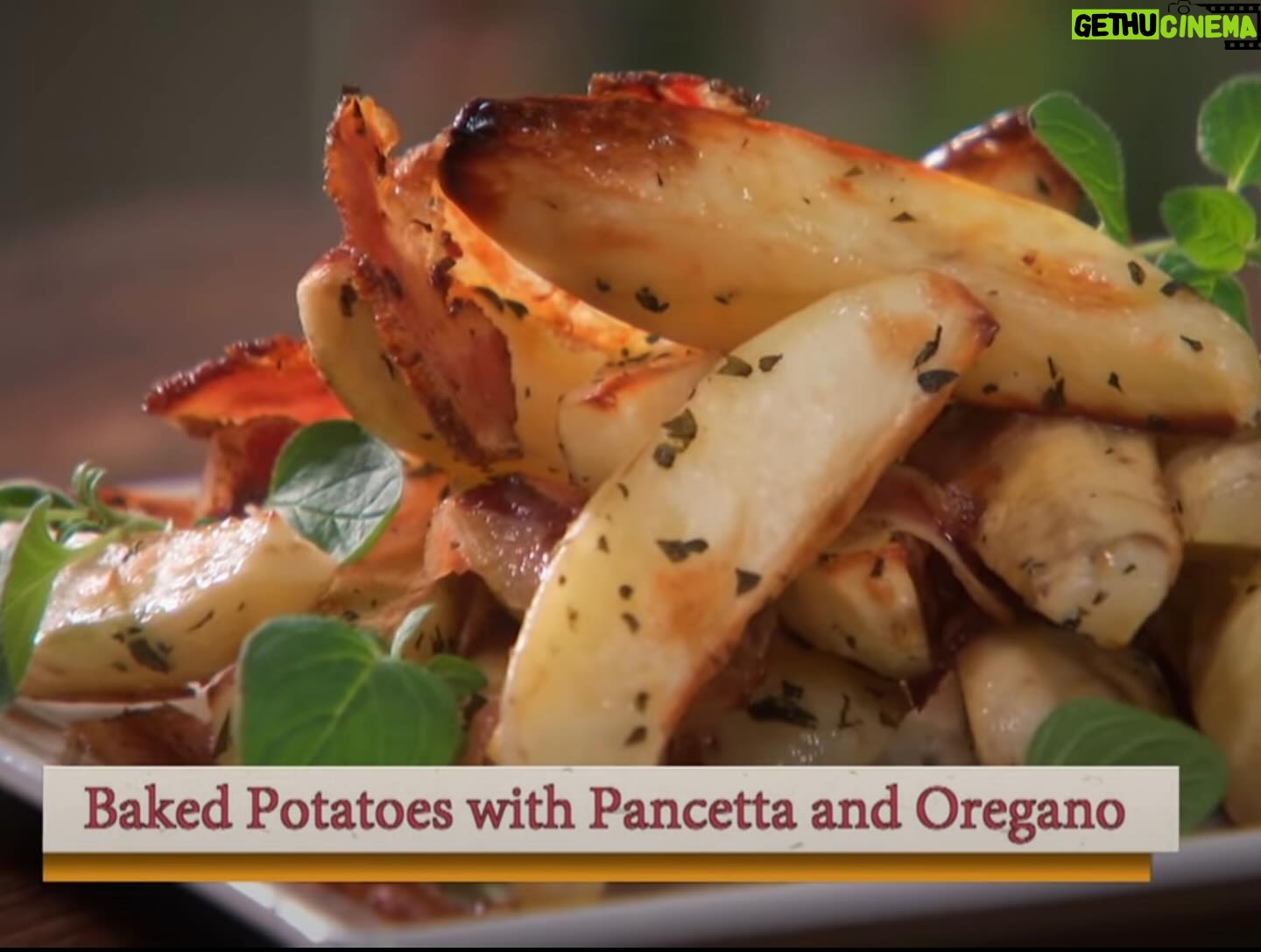 Lidia Bastianich Instagram - I love a warm, comforting potato dish! This delicious one featuring pancetta and oregano is a favorite side dish to almost any main course. I particularly love it with steak! Link to video and recipe in my bio. #LidiasRecipes #LidiasItaly #LidiasKitchen #LidiaBastianich #ItalianFood #25YearsofLidia