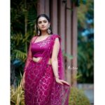 Likitha Murthy Instagram - Zee Kutumbam awards 2023🫰 #zeekutumbam #designerwear #mua Styled by: @apoorva_reddy_yaramala Mua: @uk_make_over Outfit: @swathikondabala_label Earrings: @anyas_2020 Pc: @mohan_.portraits