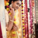 Likitha Murthy Instagram – Happy Vijayadashami……🌼🌸
Earrings: @sreha_designer_studio