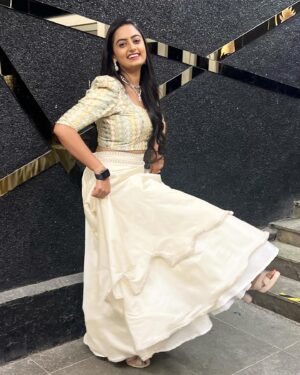 Likitha Murthy Instagram - 🤍🤍
Outfit by: @ekaiva_make_it_original 
#designerwear #instapost #likithamurthy