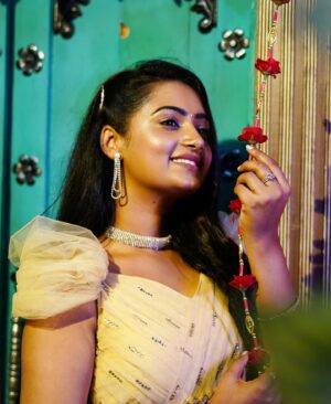 Likitha Murthy Instagram - Beautiful customized gown by @peddis_couture ❤️❤️thank you 💕
Rental gowns available 
DM them @peddi_meghana_
📸: @klfilmstudio 

#designerwear