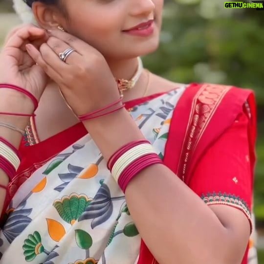 Likitha Murthy - 11.9K Likes - So beautiful😍😍 ... So elegant🤩🤩... just looking like a ___ (Fill The Blank)
#RajeshwariVilasCoffeeClub #TrendingReelsOnZee #ZeeOnTheGoReels #ZeeTelugu
@rasagnya_ritu @likitha_murthy_15