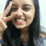 Likitha Murthy Instagram - Hey all i’m here……..🙋‍♀️🙋‍♀️ Felt cute, will definitely delete later😂😂 #nomakeup #nofilter