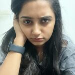 Likitha Murthy Instagram - Hey all i’m here……..🙋‍♀️🙋‍♀️ Felt cute, will definitely delete later😂😂 #nomakeup #nofilter