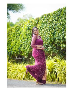 Likitha Murthy Instagram - Zee Kutumbam awards 2023🫰
#zeekutumbam #designerwear #mua 
Styled by: @apoorva_reddy_yaramala 
Mua: @uk_make_over 
Outfit: @swathikondabala_label 
Earrings: @anyas_2020 
Pc: @mohan_.portraits