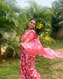 Likitha Murthy Instagram - Saree and blouse by : @aarvicouture_official Last minute saviour @apoorva_reddy_yaramala 😅