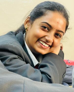 Likitha Murthy Instagram - **MAJOR MISSING** >>>> Being a Student
Wish i could go back to those phase of life and live to the fullest all over again…..🥰🥰