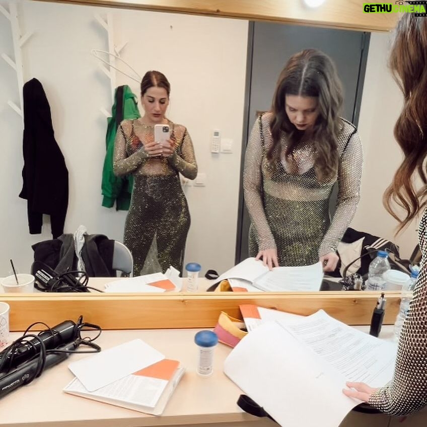 Lila Baklesi - 4.9K Likes - Κάπως έτσι λοιπόν, η «ΔΑΦΝΗ» μας ξεκίνησε τις παραστάσεις της στην Αθήνα, με χαμόγελα, με αγωνία, με αγκαλιές και κόντρα σε αναποδιές.
🌿