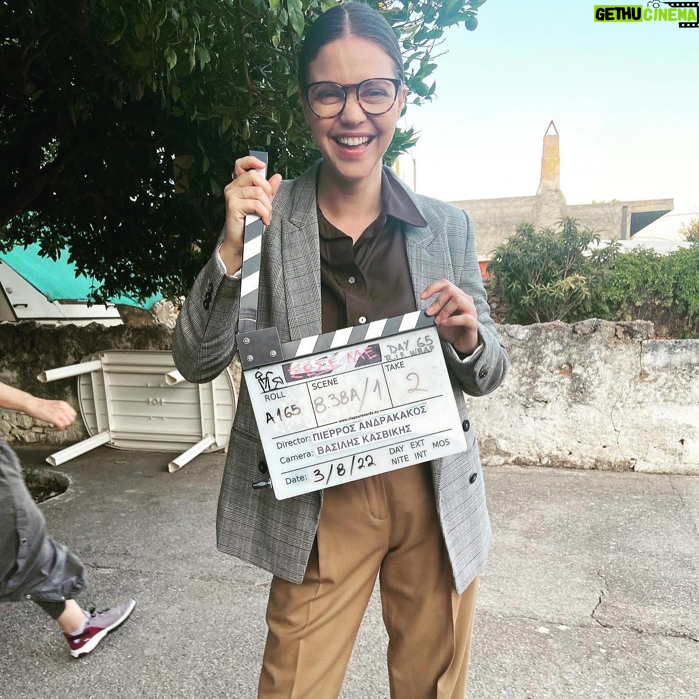 Lila Baklesi - 7K Likes - Το «ΣΩΣΕ ΜΕ» στο NETFLIX
Μεγάλη χαρά για αυτή τη δουλειά και τους συνεργάτες μπροστά και πίσω από τις κάμερες 🧡
Βασισμένο στο βιβλίο του @disimos1
Σκηνοθεσία: Πιέρρος Ανδρακάκος @pierrosandrakakos
Σενάριο: @disimos1 @pierrosandrakakos Βαγγέλης Νάσης
Διεύθυνση Φωτογραφίας: @vasilis_kasvikis
Casting: @sofiacasting1 @ready2cast
Ενδυματολόγοι: @evelyna_darzenta @annazotou
Σκηνογράφος: @doumasj
Βοηθός Σκηνοθέτη: @mple_kounoupidi
Β’ βοηθός σκηνοθέτη: @georgetsirogiannis
Script: @kwnina.v
Μακιγιάζ: @gioapal
Hair Stylist: @kaitiaravantinou
Ηχολήπτης: @fotiadis_location_sound
Sound Design: @md_recording_studios
Πρωτότυπη Μουσική: @stavrosmarkonis
Μοντάζ: @xrmarkakis
Showrunner: @ydonos
Executive producer: @iskasm