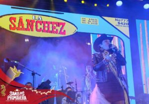 Lila Downs Instagram - ¡Gran noche con la talentosa @liladowns en el Festival Internacional #SanLuisEnPrimavera! 🤩✨🙌🏻

🫶🏻Te compartimos algunos de los mejores momentos del concierto.