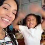 Lila Downs Instagram - 👧🏽 👶🏽 feliz día de las niñas y los niños! Sean felices! 🥳🥰
