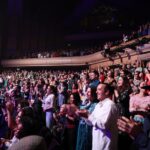 Lila Downs Instagram - #LaLinea24 launched in style with @liladowns at a sold out @barbicancentre last night. 🇲🇽 La Jefa backed by her beautiful band performed a set from down the ages. Fantastic opening from London’s own @mariachilasadelitas La Linea continues tonight with @anatijoux @montaneramusica at @villageunderground Tickets available at @lalineafestival & at the door ☀️ #liladowns #barbican #lalinea24 📸 @rogeralarconphoto & @dosconejo