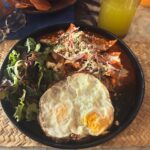 Lila Downs Instagram - Aquí a punto de degustar un rico desayuno en Humitococina! 🌞