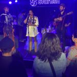 Lila Downs Instagram - Anoche nos invitaron a presentar un poquito de nuestra música en Los Ángeles! Gracias a @sonymusiclatin @andaz y #Starfish por el cariño. Gracias @ihomi_official @instadrian_glz por apoyarnos siempre! ¡Que viva la música mexicana! @leonardosoqui @sinuhe.art @nikkicampbell05 @luisguzmanmusic #LilaDowns #musicamexicana #LA
