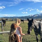 Lilah Pate Instagram - summer preview 🐴☀️