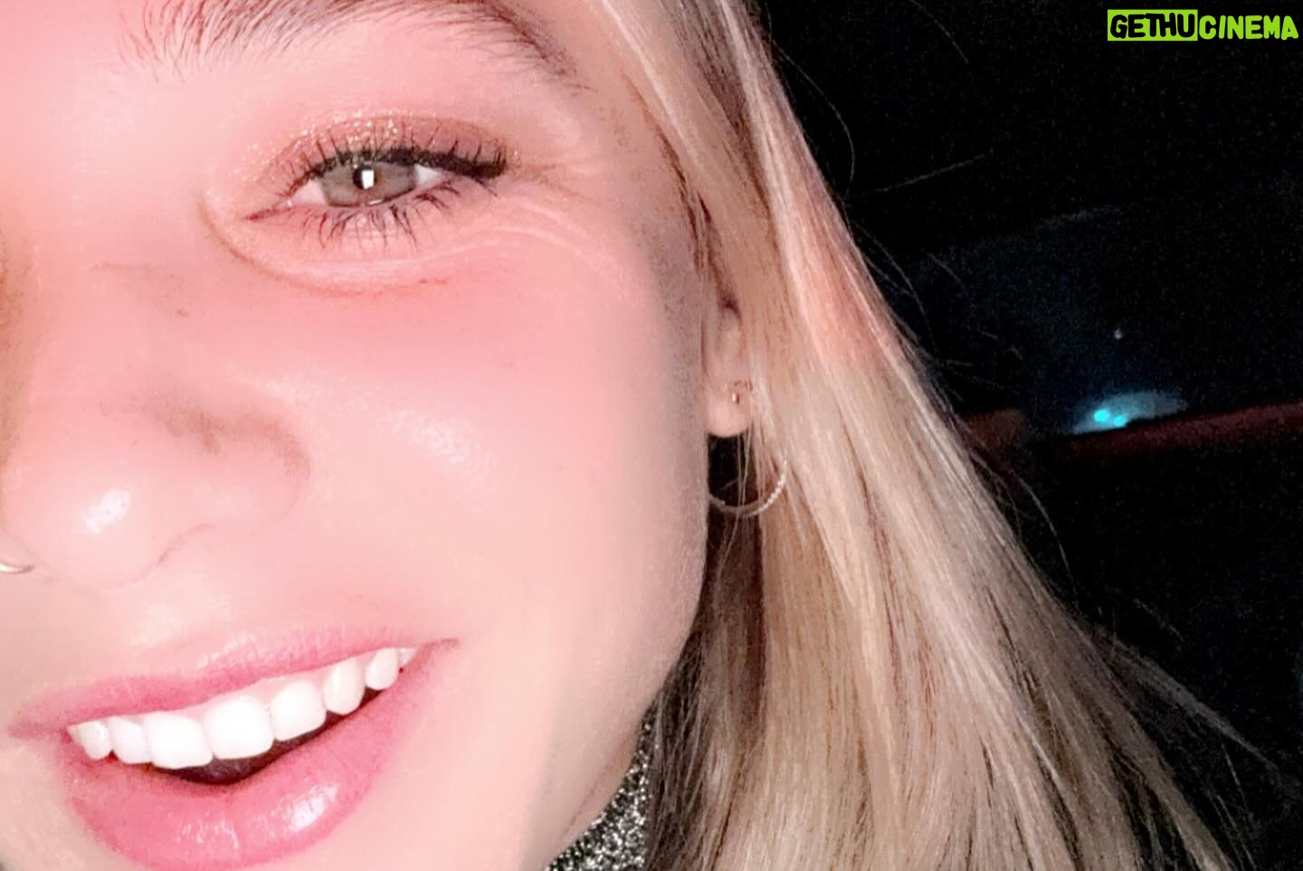 Lili Sepe - 714 Likes - Feeling super happy lately ☺️