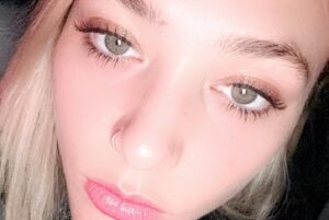 Lili Sepe Instagram - Feeling super happy lately ☺️