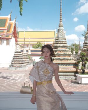 Lilian Zhang Instagram - -
Welcome to my home 🇹🇭👸🏼

JK!!