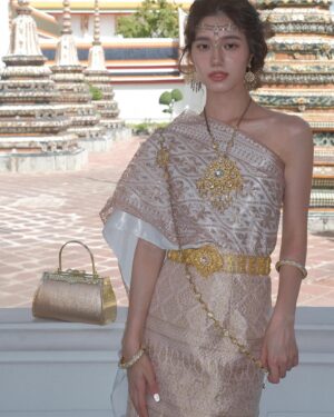 Lilian Zhang Instagram - -
Welcome to my home 🇹🇭👸🏼

JK!!