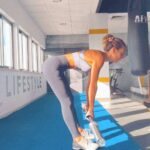 Liliana Santos Instagram - Treino de segunda feira de carnaval 🎡 FEITO!✔️ #treino #segundafeira #gym #newweek #newgoals
