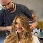 Liliana Santos Instagram - E agora que venha o verão ☀️ hoje foi dia de tratar da @lilianasantos corte, balayage e hidratação. Não sei o que estão a achar desta balayage dourada com aquele ar de praia que eu adoro 🥰 #hair #balayage #trend #blondhair #summerhair