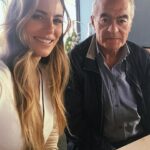 Liliana Santos Instagram - Feliz dia do pai a todos os pais!!! Hoje o almoço foi num restaurante muito especial, @k.o.b_byolivier, para celebrarmos este dia, com o papi mais divertido e bem disposto! 🩷 #family #familytime #fathersday #father #lunch #kob #byolivier