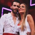 Liliana Santos Instagram - Mais uma bonita noite. O que vivemos em conjunto só nós é que sabemos ❤️ Paso Doble foi a dança de ontem e deixo vos aqui algumas imagens destes momentos únicos. Agradeço muito a todos por esta bonita viagem e em especial a uma pessoa incrível que tornou isto tudo mágico…O meu talentoso bailarino, coreógrafo e agora meu amigo @de_courinha. É imensa a gratidão que lhe tenho como professor e ser humano ❤️ #dancacomaseatrelas #tvi #pasodoble #dance #tvshow