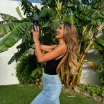 Liliana Santos Instagram - ❤️‍🔥❤️‍🔥❤️‍🔥 𝐆𝐈𝐕𝐄𝐀𝐖𝐀𝐘 ❤️‍🔥❤️‍🔥❤️‍🔥 Este ano o Amor vem a dobrar! Digam me se há coisa mais romântica do que ouvir a vossa música preferida, com a vossa pessoa preferida em qualquer lugar! Num jantar, numa praia, num passeio ou a ver as estrelas…. Por isso Preparei-vos o melhor giveaway para este dia de S. Valentim!! Eu e a @sony.portugal temos esta oferta incrível! Duas colunas SRS-XB100 resistente à água, com 16h de autonomia e super portátil! Acho que não vão querer perder esta oportunidade! 😍 Para participar só têm que: 1- Seguir @lilianasantos e fazer gosto nesta publicação 2- Seguir @sony.portugal 3- Identificar 1 pessoa nos comentários. Podem participar as vezes que quiserem, até dia 19 de fevereiro às 12h, desde que identifiquem sempre pessoas diferentes. Boa sorte! 🥰 #giveaway #sony #valentine