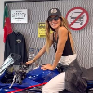 Liliana Santos Instagram - Algarve com muita emoção até ao fim 💥 🏍️💥 

#moto #race #algarve #motogp