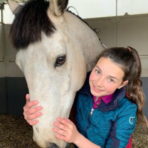 Lilly Aspell Instagram - Hugs with Bailey boy 🤩

Very excited for our next show this weekend! 

@redmillshorse @omegaequine @thornbrook_stud @withefordequine #ponydays #showjumping #148ponies