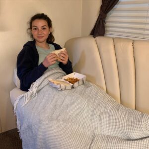 Lilly Aspell Instagram - Nothing better than a ham and cheese panini, chips and a blanket in my trailer after an early pickup! 💗 

Hope you guys had a good Saturday <3 

#shootingdays🎥 #bigthingscoming #lunch #funtimes❤️