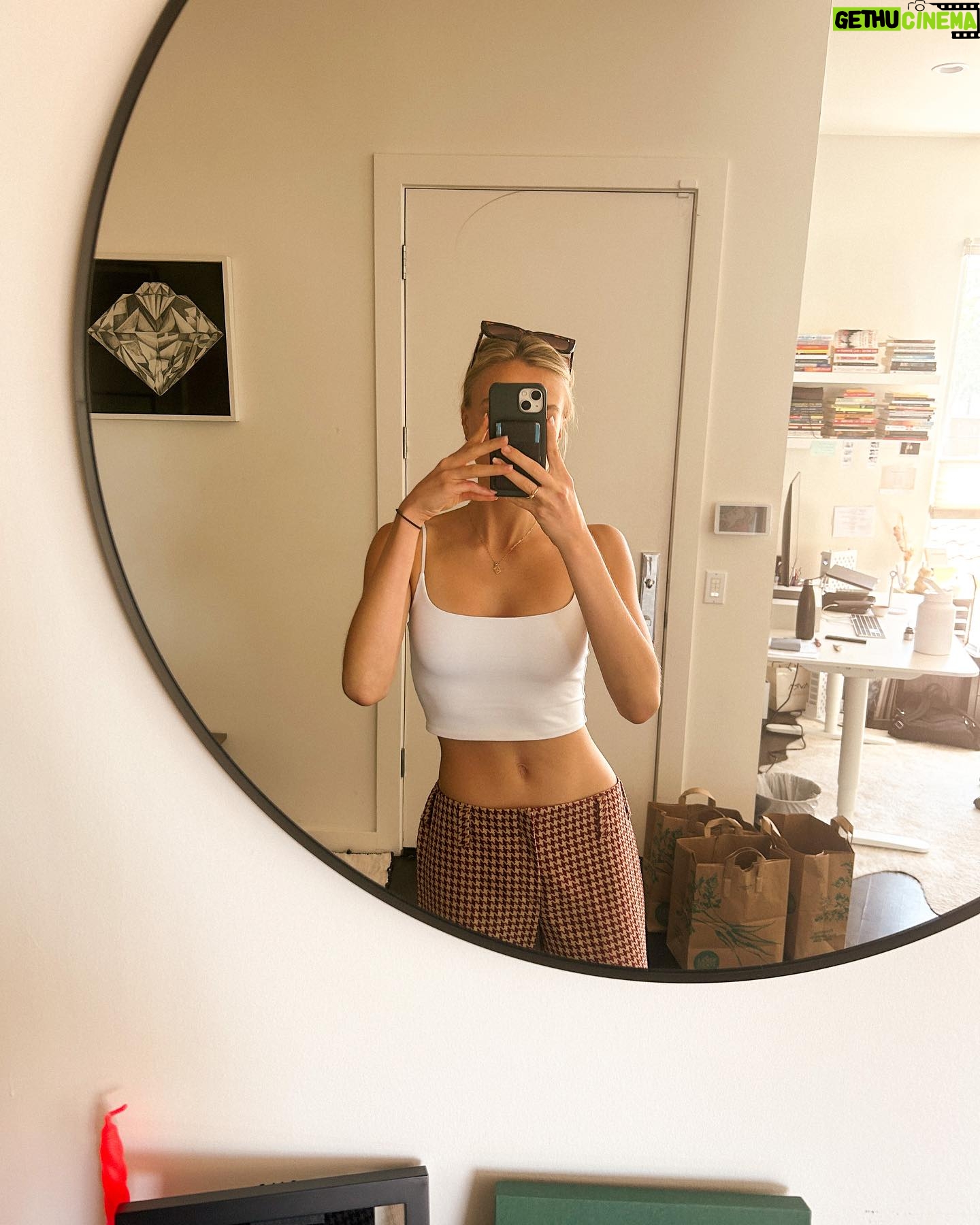 Lilly Krug - 5.1K Likes - October so far
