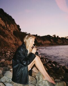 Actress Lilly Krug HD Instagram Photos and Wallpapers December 2023