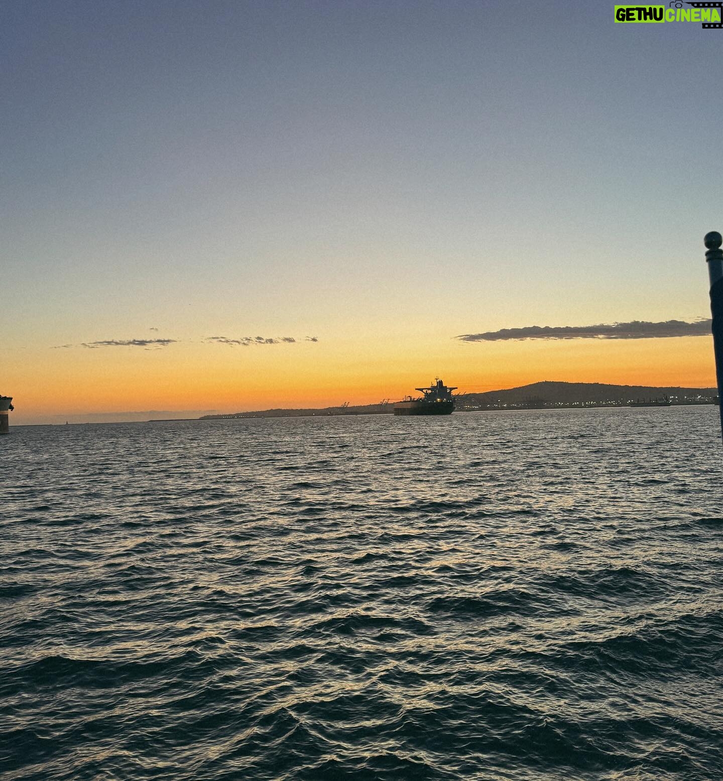 Lily Brooks O'Briant Instagram - Sunset sailing to celebrate @officiallydaitime’s 18th birthday! I love you so much! Happy Birthday Beautiful 🌅 🤍 • • • #boatdays #sailing #birthday #birthdaygirl #18th #goldenbirthday #sailing #sunset #goldenhour