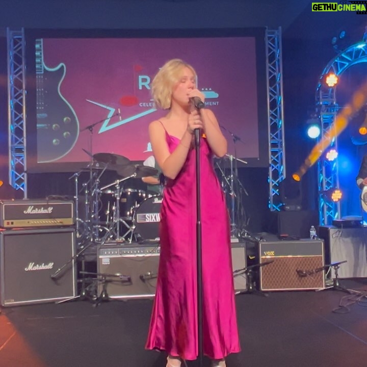 Lily Brooks O'Briant Instagram - The Rahm Night 3 ✨ Had the most amazing time performing my original song ‘Wait a Minute’ with the incredible band @sixwire at @rahmcelebritygolftournament! It was an incredible weekend raising money for the children @stjude ❤️ thank you so much @kevinprahm for being the best TV dad! I love you so much! • Thank you so much @aliceandolivia for the incredible dress I wore on the carpet! It was as absolutely perfect! 🤍 • • #singer #stjude #stjudeschildrensresearchhospital #stjudewontstop #therahm #charity #actress #golftournament #event #singersongwriter
