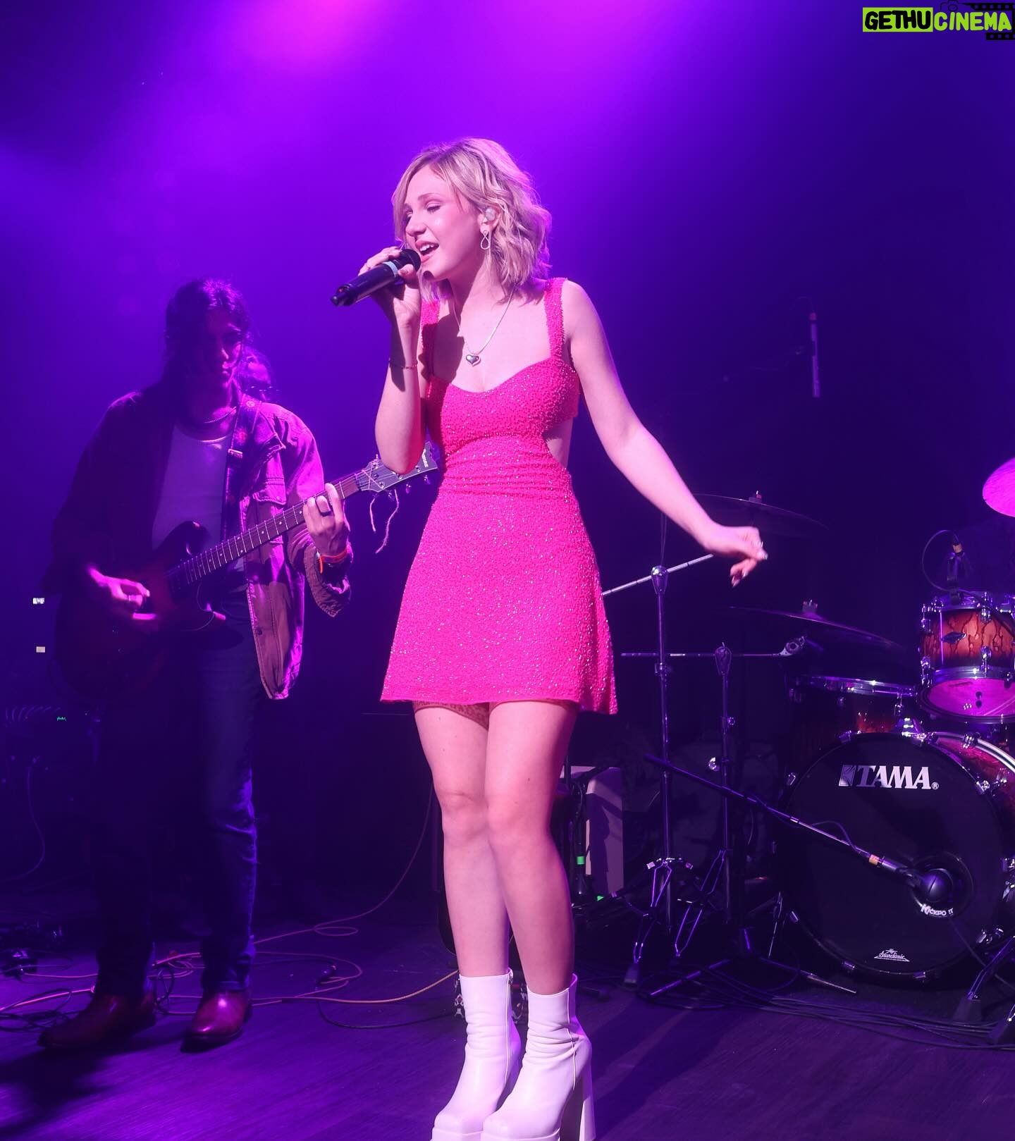 Lily Brooks O'Briant Instagram - This Tennessee girl added a couple of country songs to my set at the Troubadour Monday night 🤠had to add a cowboy hat to the outfit 🩷✨ • • #troubadour @soundcollectivepresentsla #thetroubadour @thetroubadour #singer #singersongwriter #singing #music #musician #liveperformance #livemusic #lamusicscene