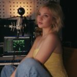 Lily Brooks O'Briant Instagram - been in the studio making lots of new songs for y’all! I can’t wait to share it all with you but in the meantime… ‘Pinky Promise’ OUT APRIL 5th! Pre Save now at the link in my bio! ✨🎵 • • #newmusic #singer #singersongwriter #music #inthestudio #song #newartist #newsong