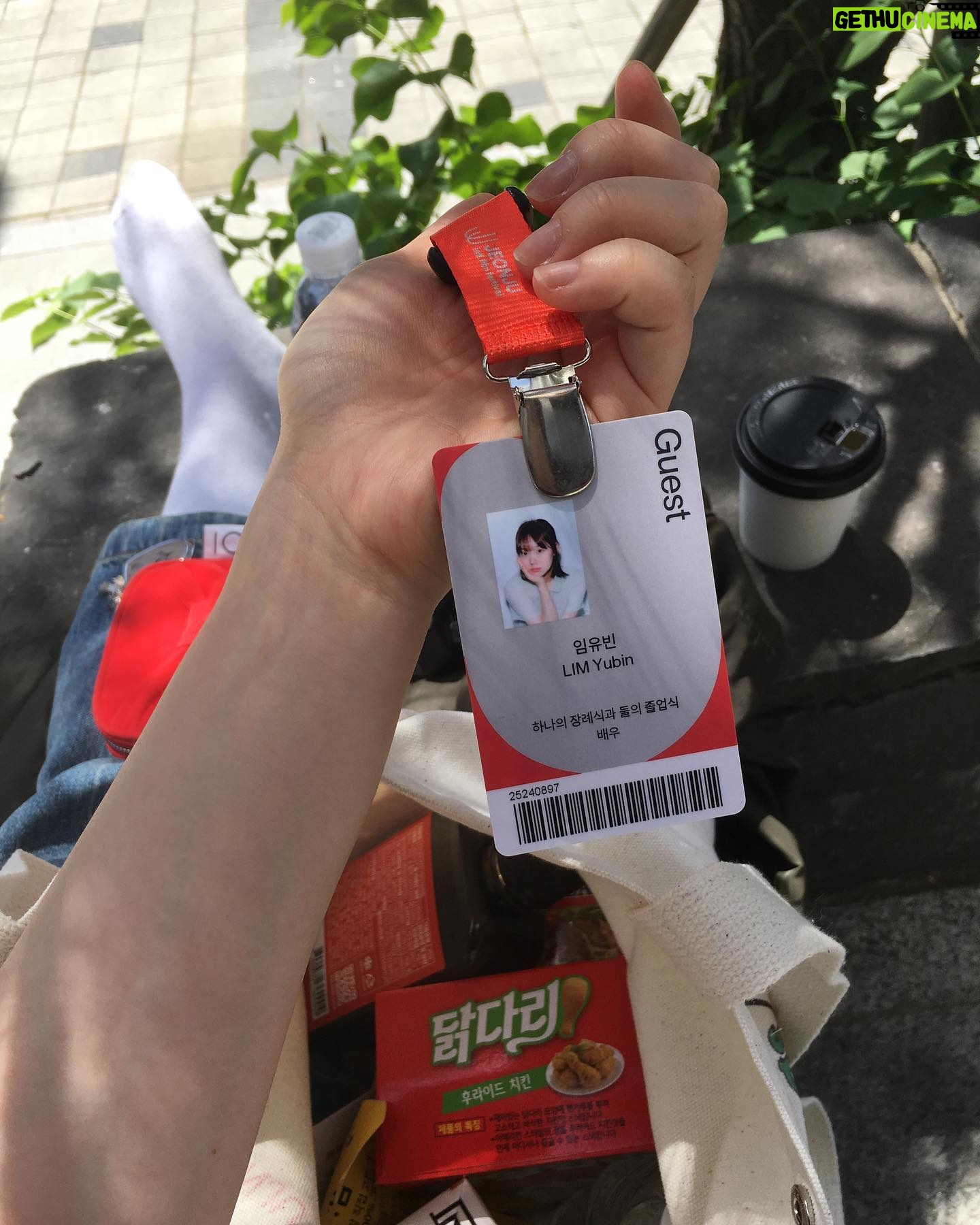 Lim Yu-bin - 2.8K Likes - 기환과 전주영화제..귀하다 귀해..선민감독님께 무한한영광을..🪩 첫 날은 열심히 먹으러 다녔다 =(^.^)=ㅋ버텨준 다리야 고마워 #전주영화제#하나의장례식과둘의졸업식