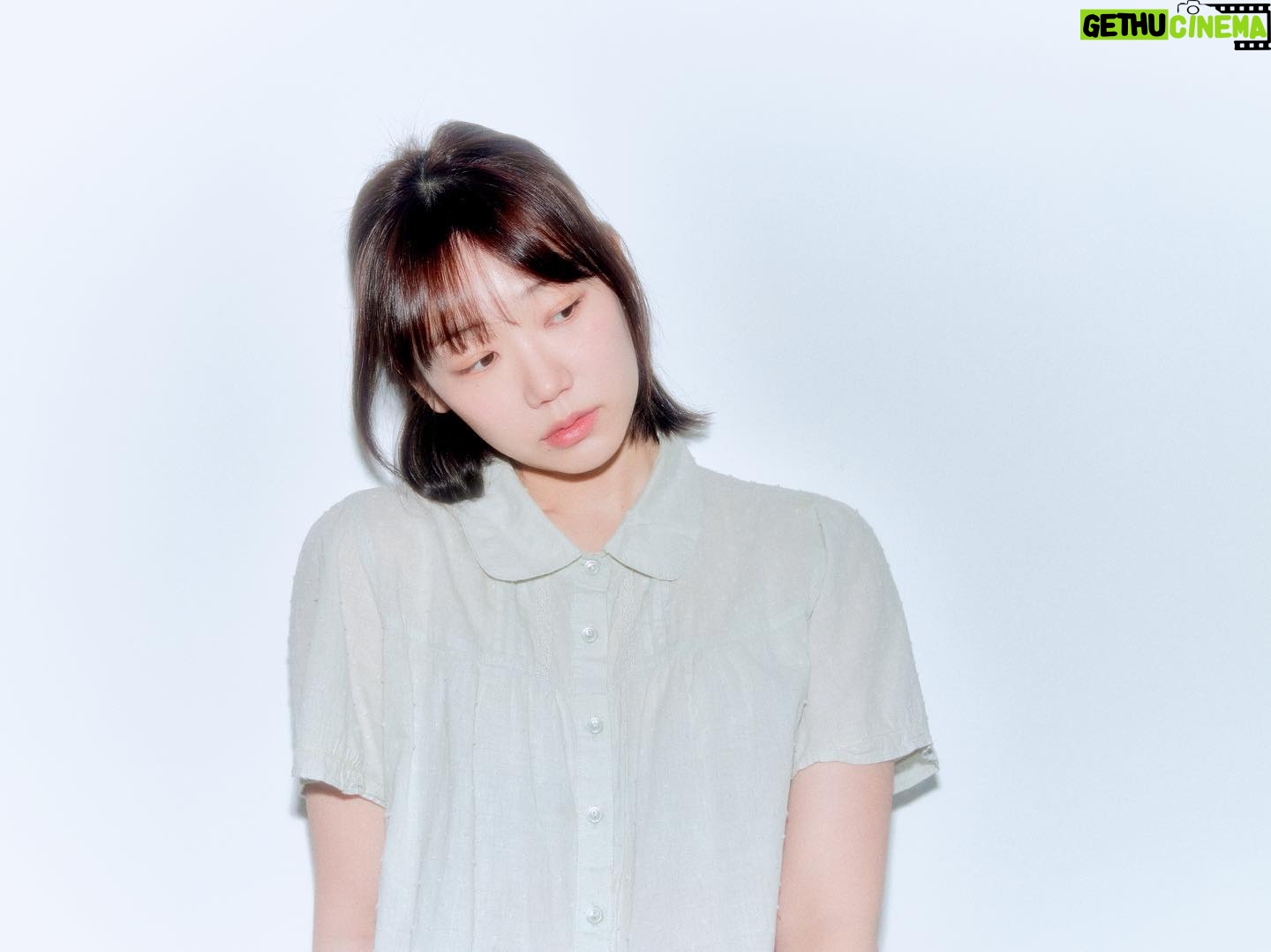 Lim Yu-bin - 1K Likes - @soapic.official @youngchive_official