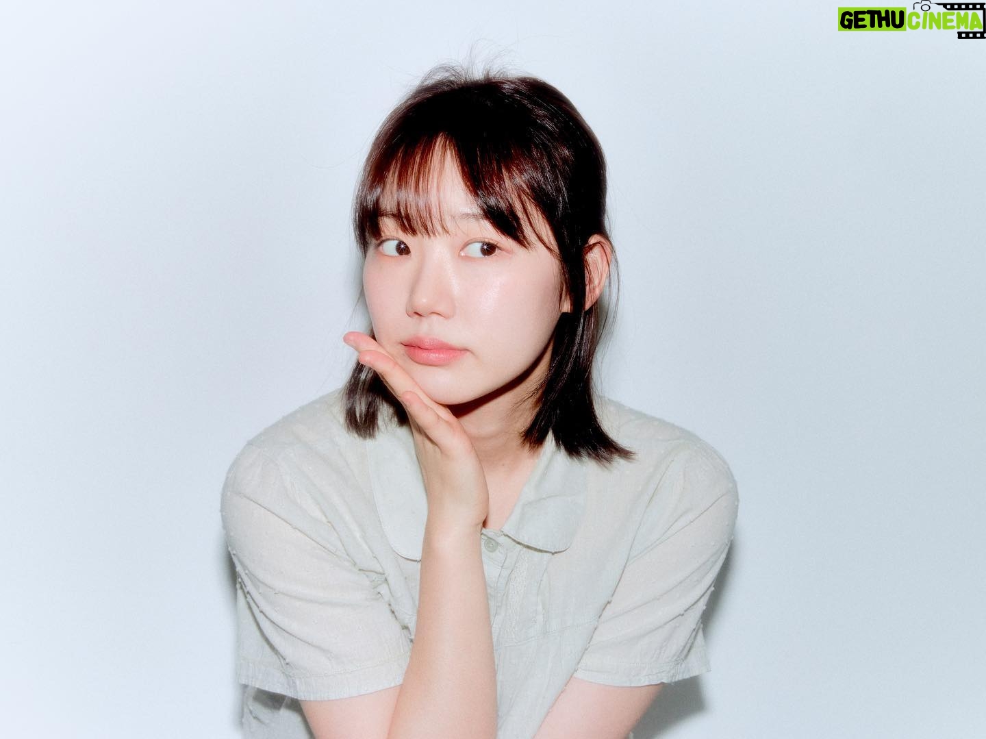Lim Yu-bin - 1K Likes - @soapic.official @youngchive_official