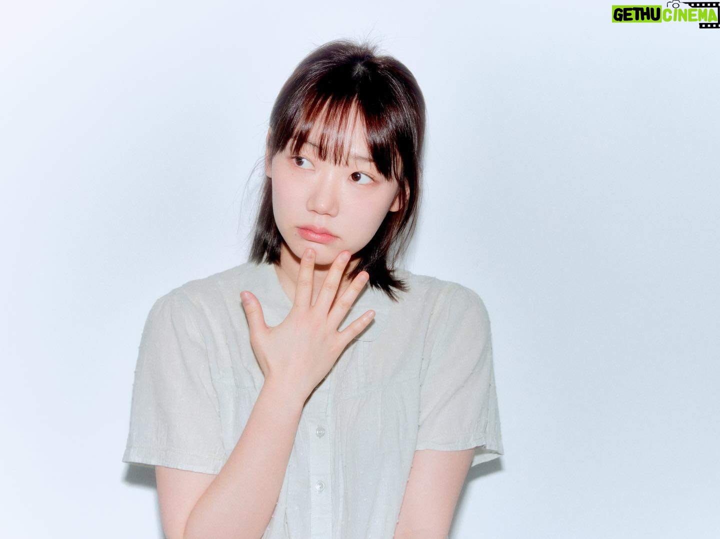 Lim Yu-bin - 1K Likes - @soapic.official @youngchive_official