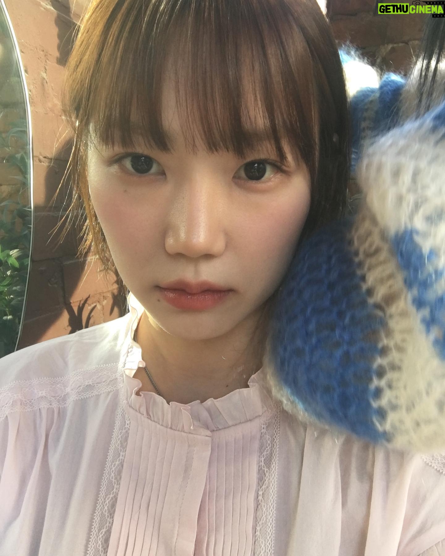 Lim Yu-bin - 1K Likes - 날씨가 너무 좋잖아요!
天気が良くすぎて気持ちいい╰(*´︶`*)╯♡