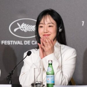 Lim Soo-jung Instagram - 기억할 만한 순간들🤍 #cobweb #cannes2023