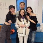 Lin Chenyi Instagram - 今天好開心！ 終於跟沛恩姊看到我們的乾女兒Hania了， 雖然只能隔著玻璃看，還是讓人覺得很感動， 恭喜姊姊終於實現夢想，成為人母～ 善良的你，不用想就知道未來一定是個好媽媽🥰🥰 霓霓趕快長大啊～乾媽超期待能抱妳的那天到來！
