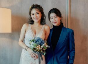 Lin Chenyi Instagram - 真的好替妳開心！
偶爾像姊姊，偶爾又像妹妹般的熊姐～
陪妳經歷不少的風雨，知道你真的很辛苦！
即便被這個世界殘忍地摧殘，妳卻還是維持著妳的善良與勇敢，
還記得有天，一起晚餐聚會的時候，妳跟我分享妳和哥哥的事，妳哭了，我也替妳開心到哭了～
後來一起見證了妳重要的時刻，最幸福的女孩非妳莫屬，這都是妳應得的～
祝福你們要一直幸福長久，999999999999到不能再9為止(๑´ㅂ`๑)