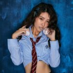 Lin Chenyi Instagram - 謝謝大家提前的生日祝福！ 趁青春期長大前夕，來拍一組叛逆女學生新照當自己的紀念禮物🎁（？ 非AI真人版學院照～ 跟上一波美劇The Idol偶像漩渦風格🤓 photo by @caramel0907 make up @_hidel_ #每張都很喜歡 #只好全部貼上 #美式證件照 #idol #ootd #school