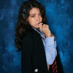 Lin Chenyi Instagram - 謝謝大家提前的生日祝福！ 趁青春期長大前夕，來拍一組叛逆女學生新照當自己的紀念禮物🎁（？ 非AI真人版學院照～ 跟上一波美劇The Idol偶像漩渦風格🤓 photo by @caramel0907 make up @_hidel_ #每張都很喜歡 #只好全部貼上 #美式證件照 #idol #ootd #school