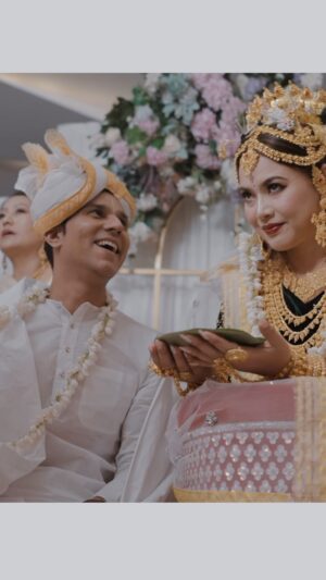 Lin Laishram Instagram - As we share these beautiful moments from our wedding, We thank you all for your love and blessings ♥️♾️🙏

📸 @cupcakeproductions13 
#JustMarried #WeddingCeremony #LinAndRandeep