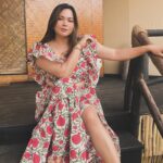 Lin Laishram Instagram - “And the pomegranates split and cracked with the heat, and showed the bleeding red hearts.” - Oscar Wilde Pomegranate dress by @truffle_india @tajsafaris Jewelry @shamooosana
